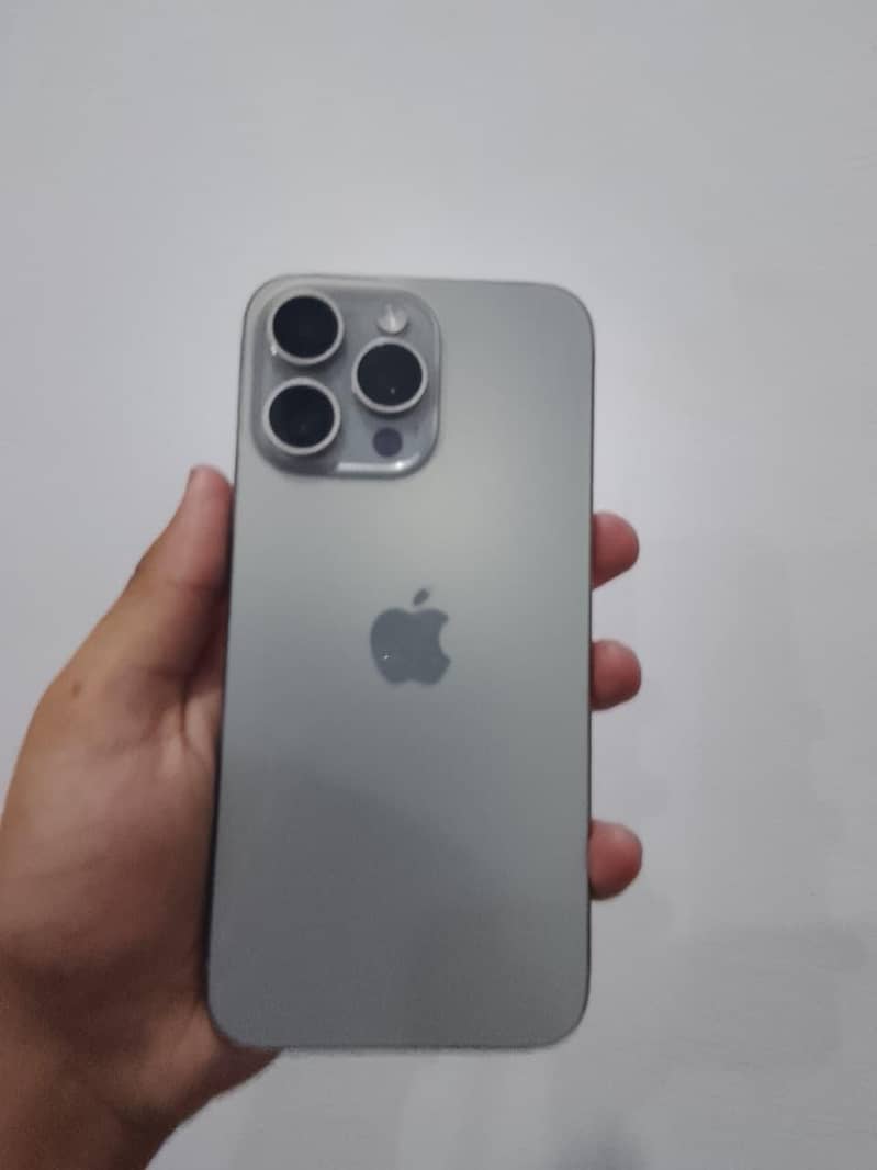 Apple iPhone 15 Pro Max 10/10 Natural Titanium 0