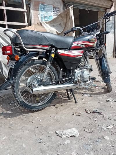 Super Star 70cc. . . {2025} Karachi. . . . . 0337/1245117