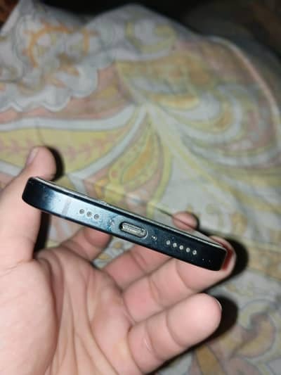 Apple iPhone 15