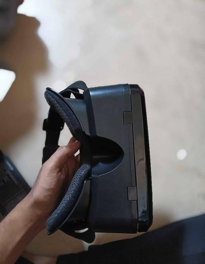VR Shinecon With Controller 1
