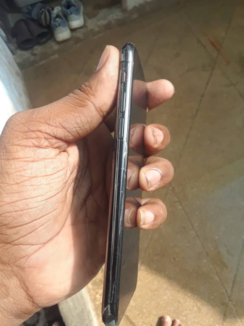 Apple iPhone X 2