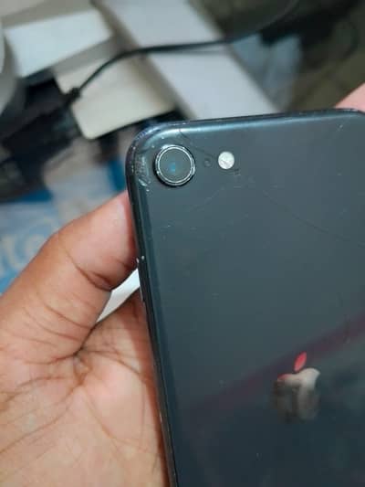 Apple iPhone SE