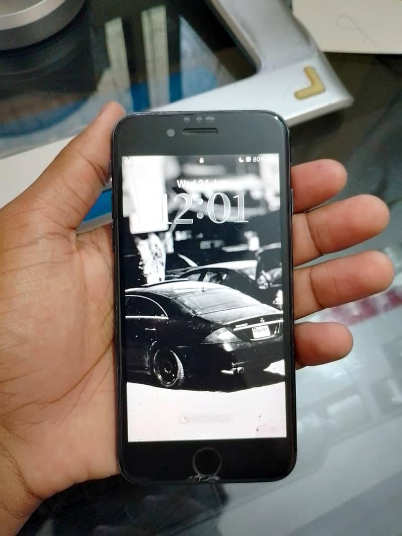 Apple iPhone SE 3