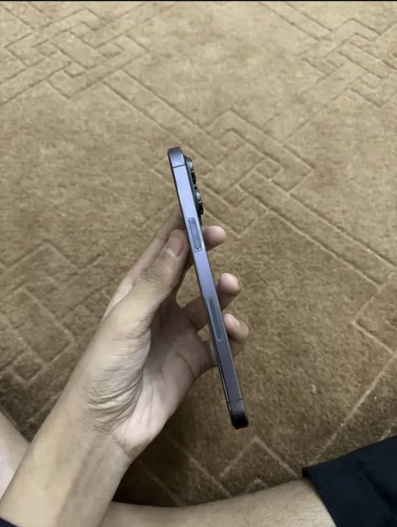 Apple iPhone 14 Pro Max 1