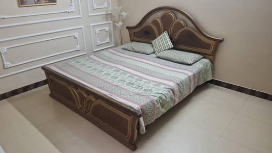 Bed (king size)