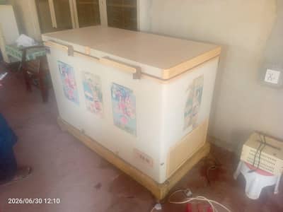 Deep freezer urgent sale
