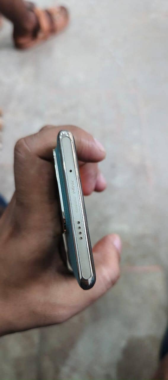 Infinix Zero 30 4