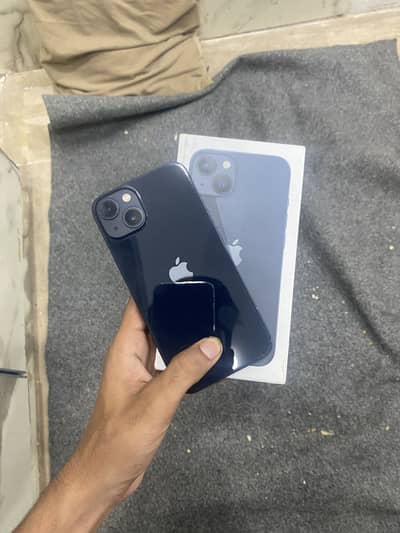 Apple iPhone 13