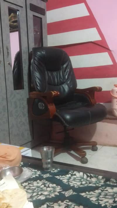 Chair CEO Boos Chair