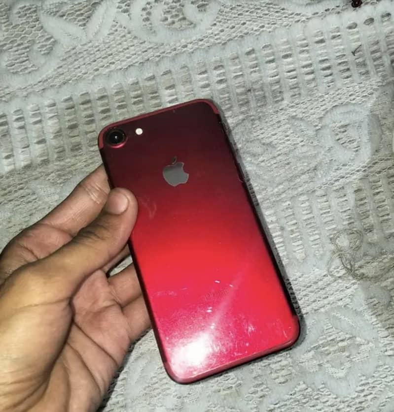 Apple iPhone 7 0