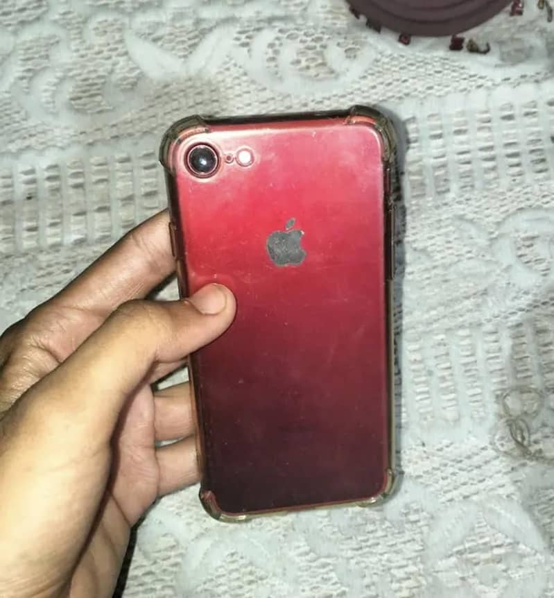 Apple iPhone 7 1