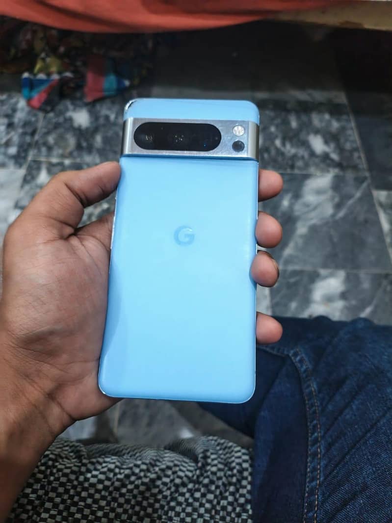 Google Pixel 8 Pro 2