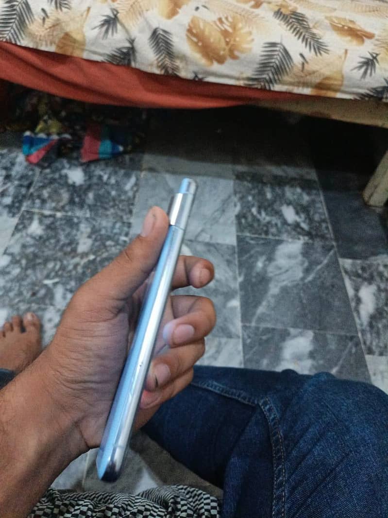 Google Pixel 8 Pro 3