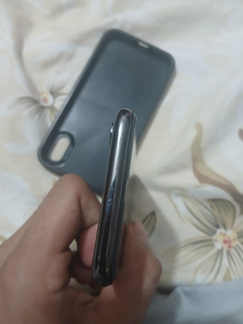 Apple iPhone X 1