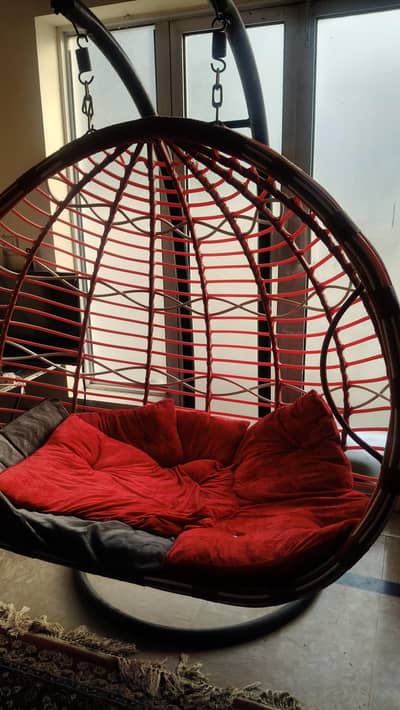 Jumbo Size Hanging Egg Chair with Heavy Duty Stand Excellent condition