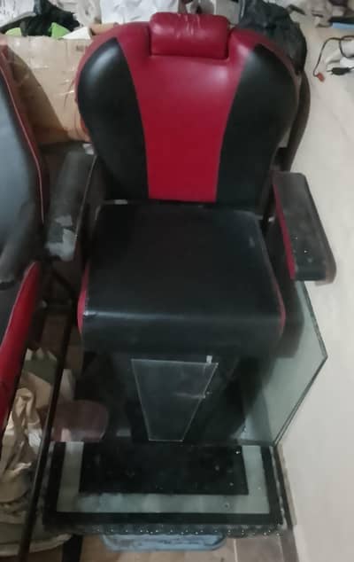 want to sell this salon chairs