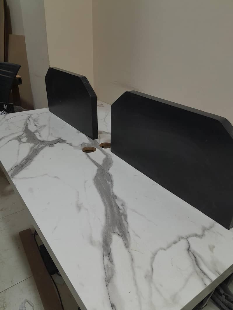 Office table. 1