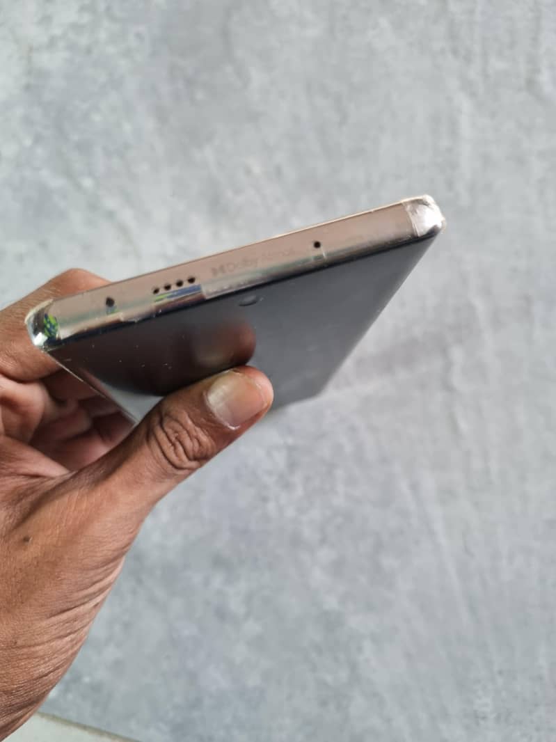 techno camon 40 pro 4