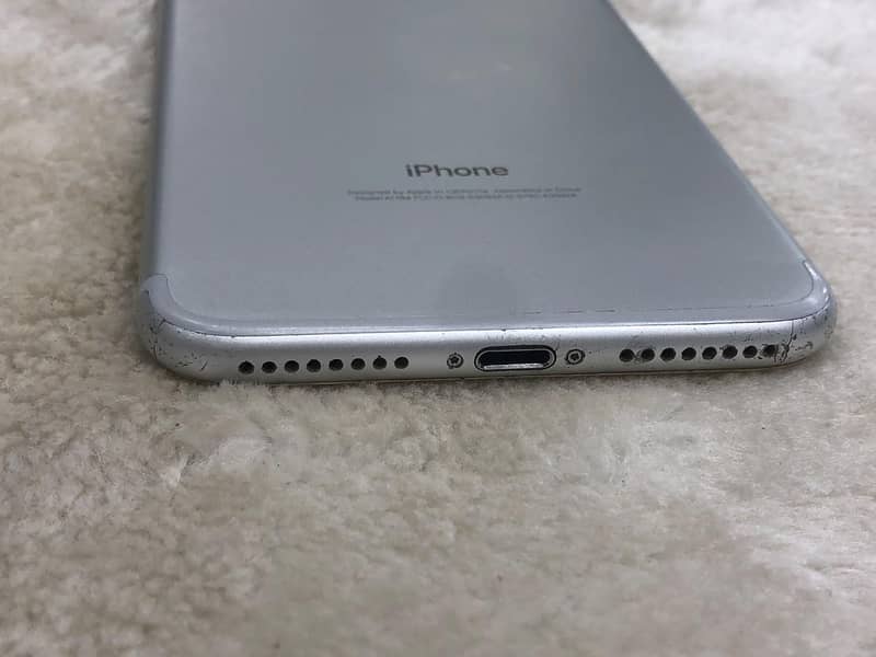 Apple iPhone 7 Plus 2