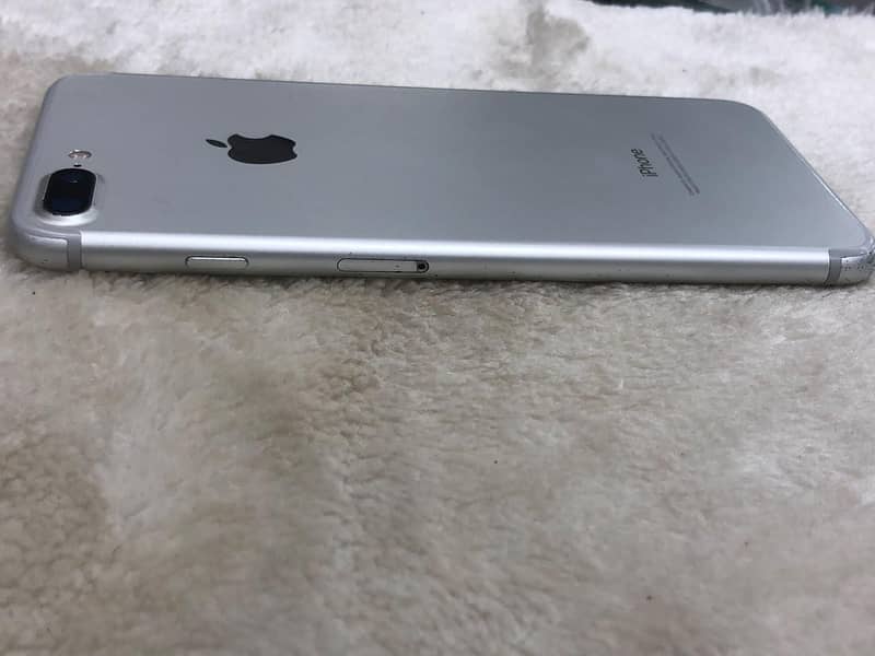 Apple iPhone 7 Plus 4