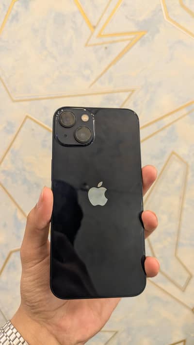 Apple iPhone 13