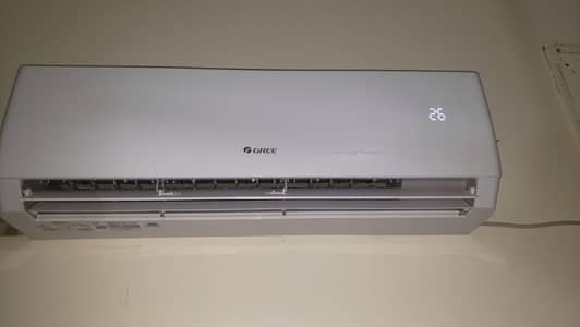 Gree Inverter AC , 1 week use , indoor and outdoor , 1.5 don