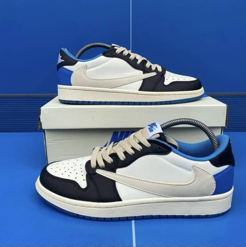 NIKExTRAVIS SCOTT 0