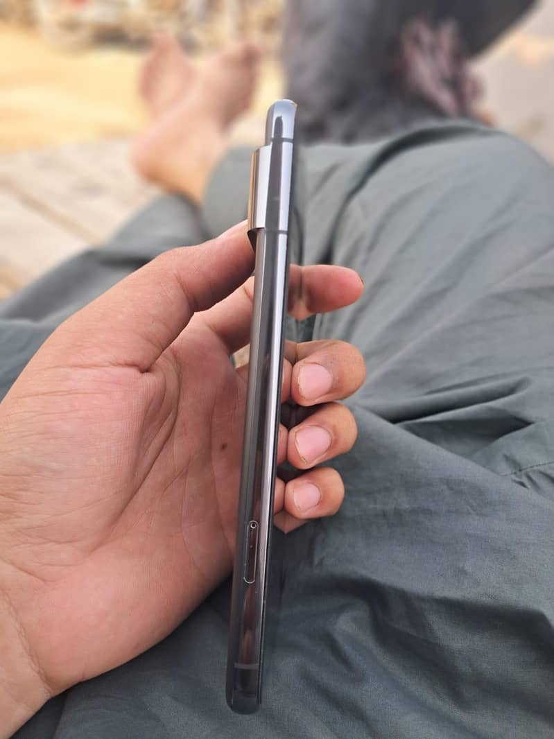 Google Pixel 8 Pro 2
