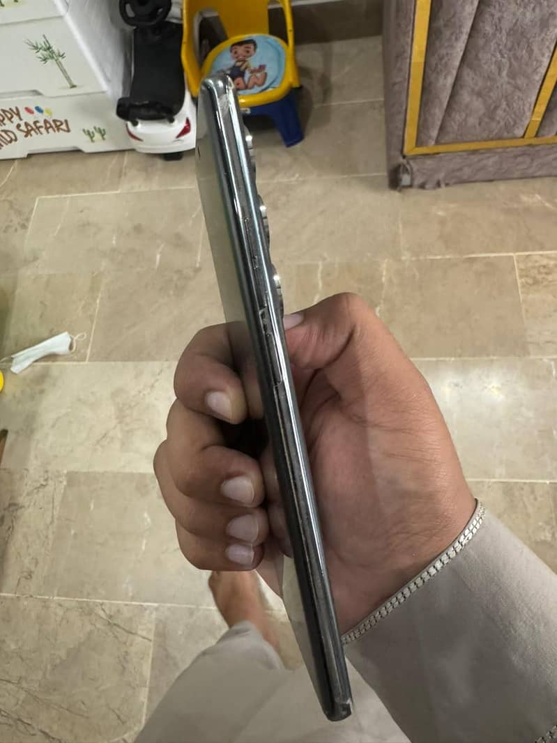 tecno camon 40 pro 7