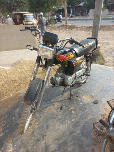 HERO 70 PERFECT CONDITION