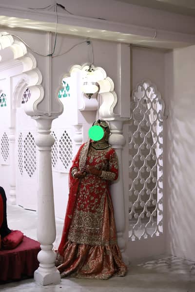 Gorgeous Royal Red Bridal Dress for Barat/Rukhsati (10/10 Condition)