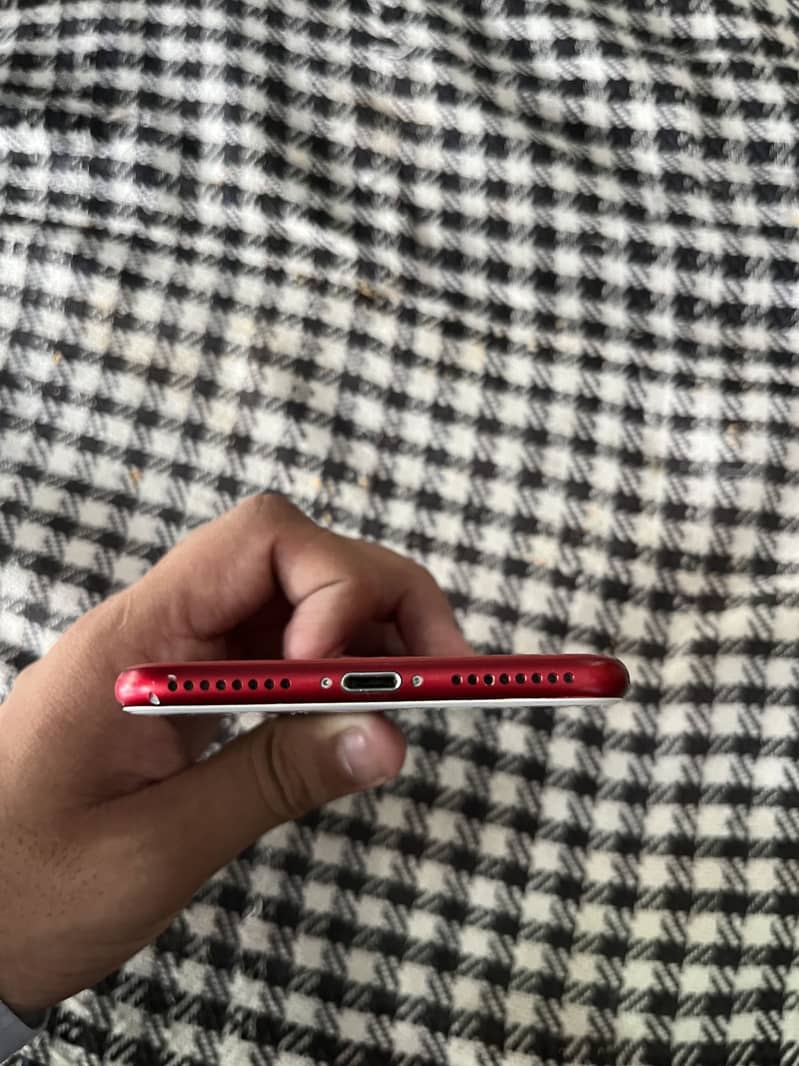 Apple iPhone 7 Plus 2