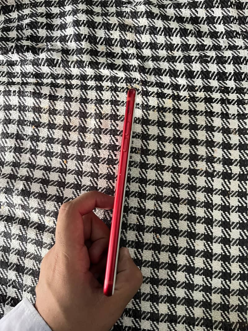 Apple iPhone 7 Plus 3