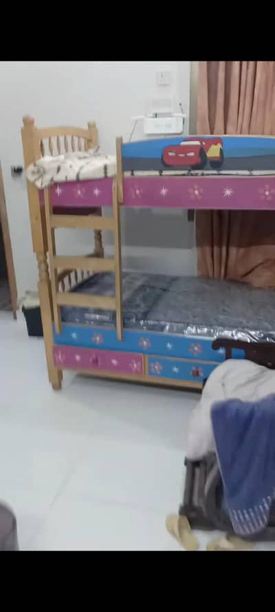 Kids bunk bed