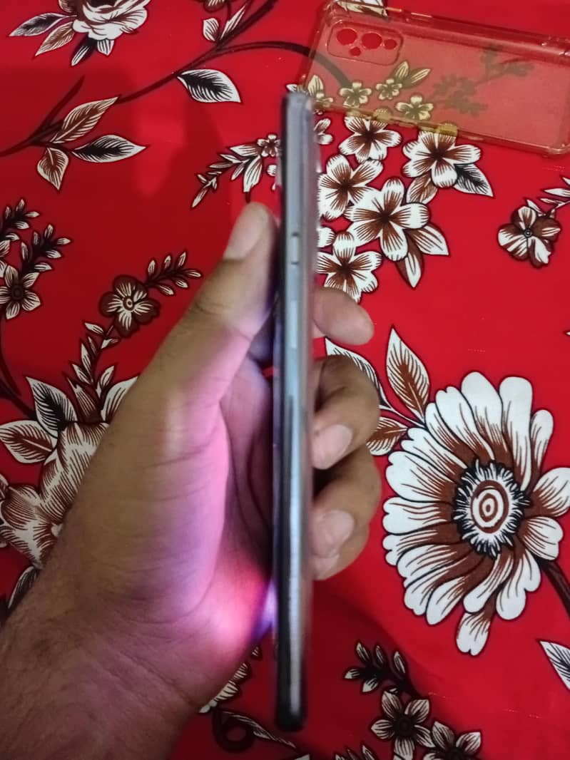 One Plus 9 4