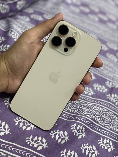Apple iPhone 16 Pro Max