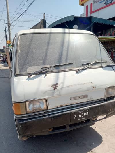 Mazda E2200
