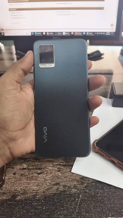 Vivo V20