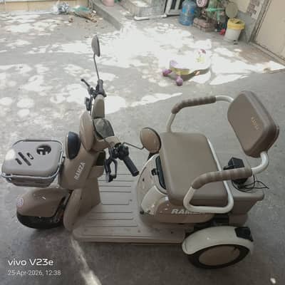 Ramza Q70 Tri-Wheeler / 3 wheeler scooty Lahore Urgent (Electric)