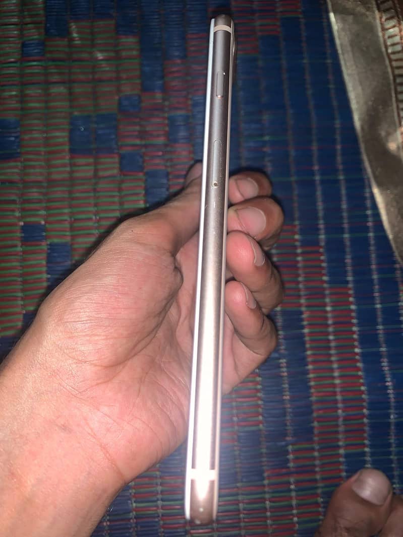 Apple iPhone 8 Plus 2