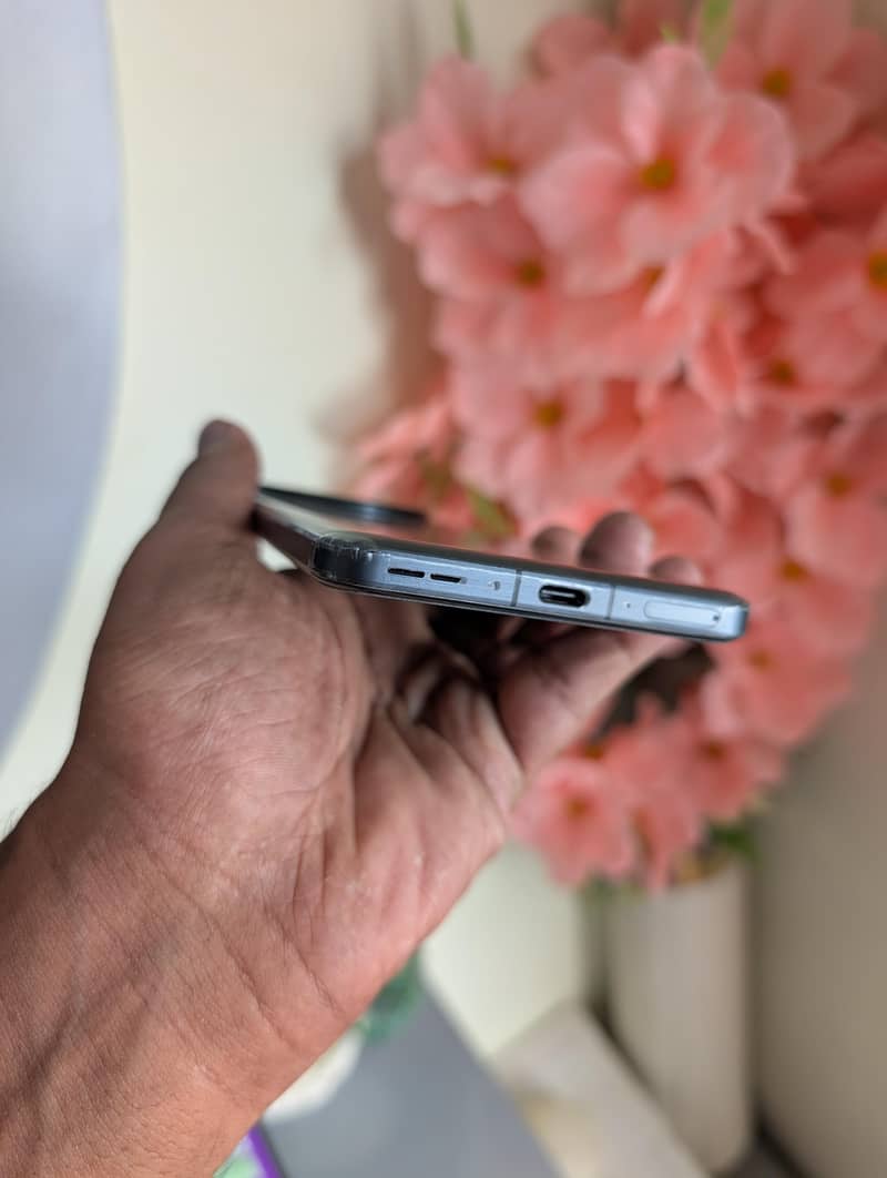 One Plus 13 6
