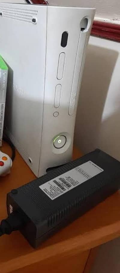 Xbox 360 10/10 condition 300gb