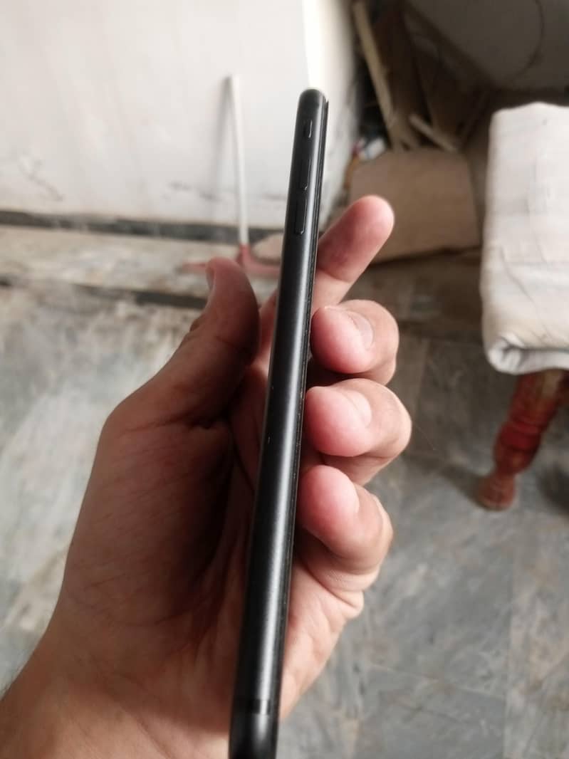 Apple iPhone 7 Plus 4