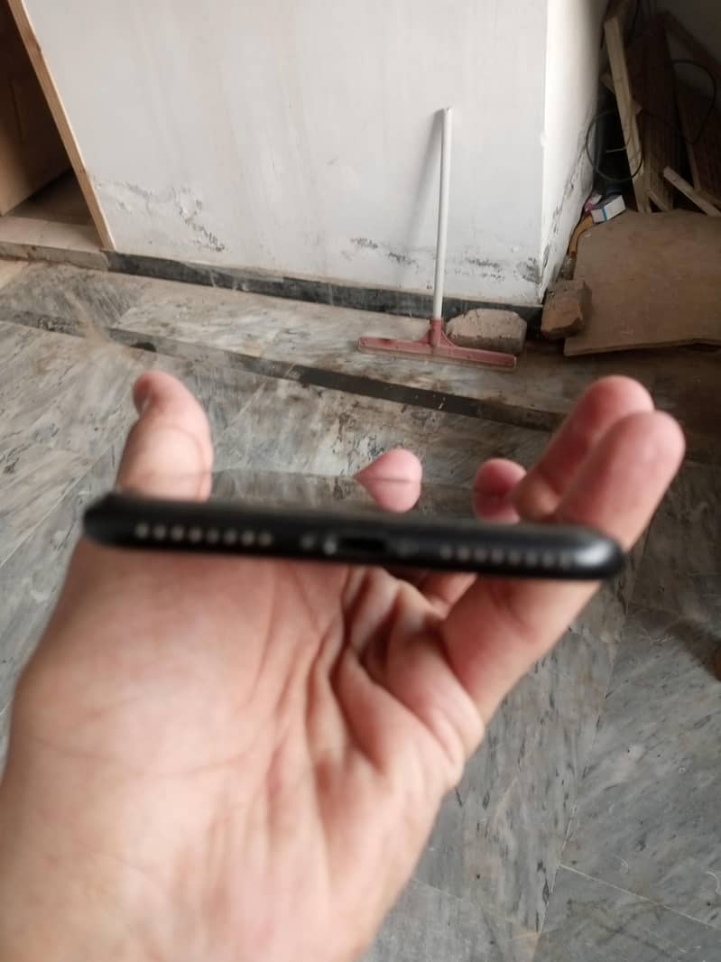 Apple iPhone 7 Plus 5