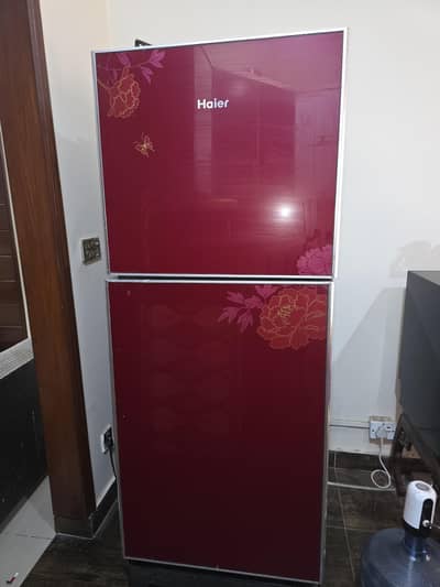 Large size refrigerator shiny red color