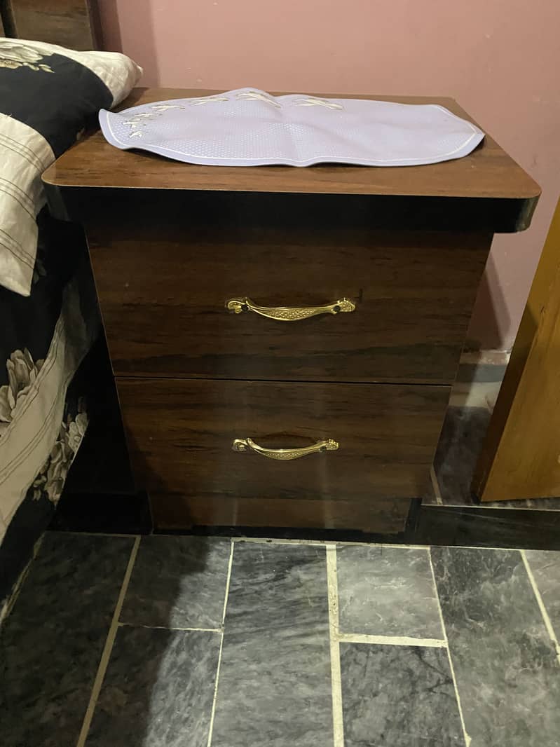 Bed with side tables 1