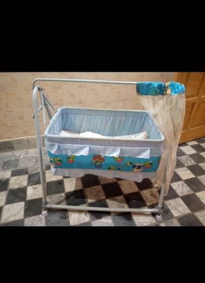 just one month used baby swing in 10/10 condition new stylish design