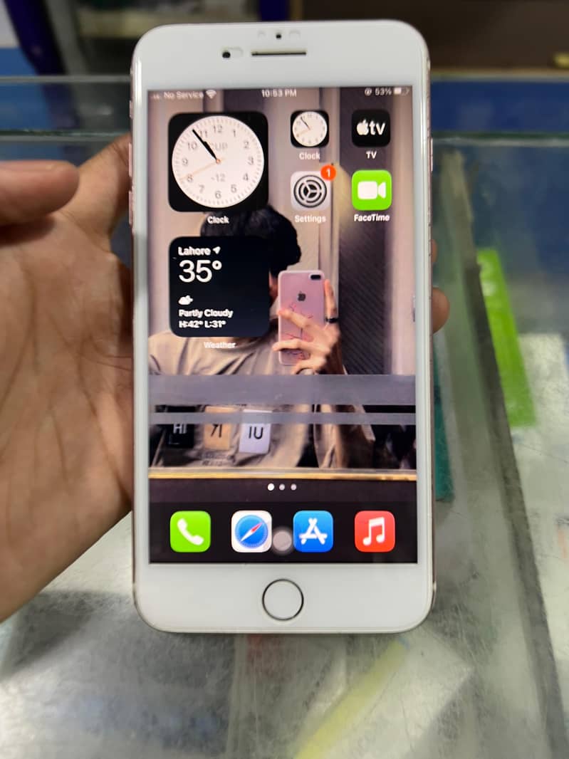 Apple iPhone 7 Plus 1