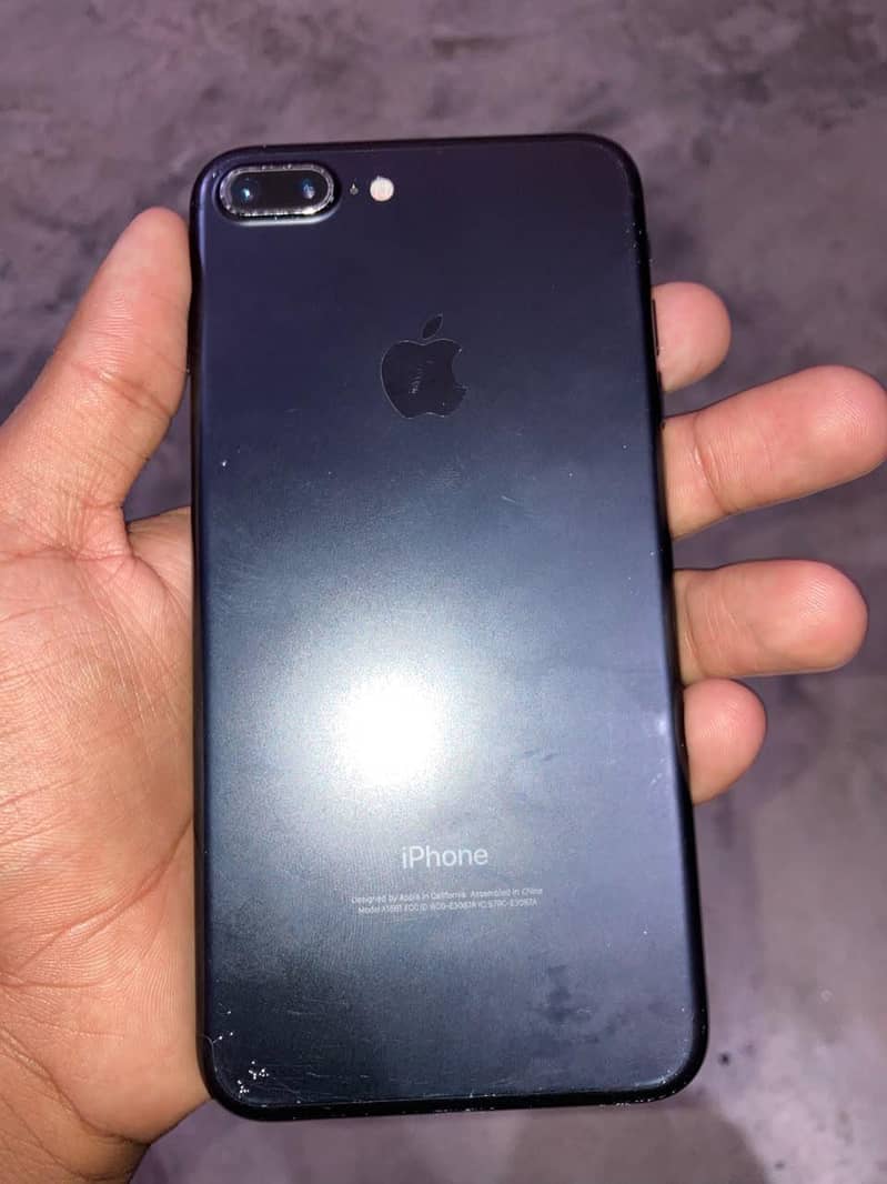 Apple iPhone 7 Plus 3