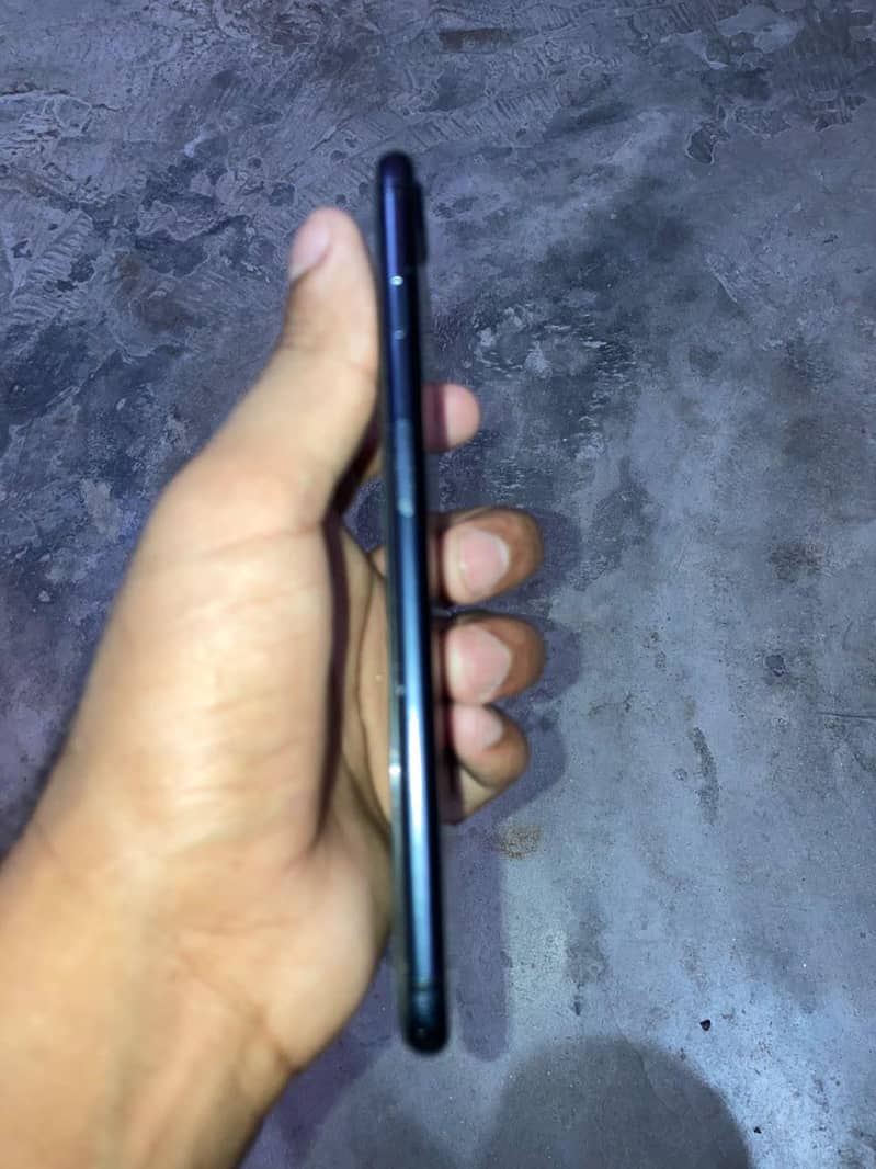 Apple iPhone 7 Plus 4